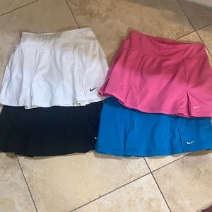 4 Nike Tennis skirts XS great condition